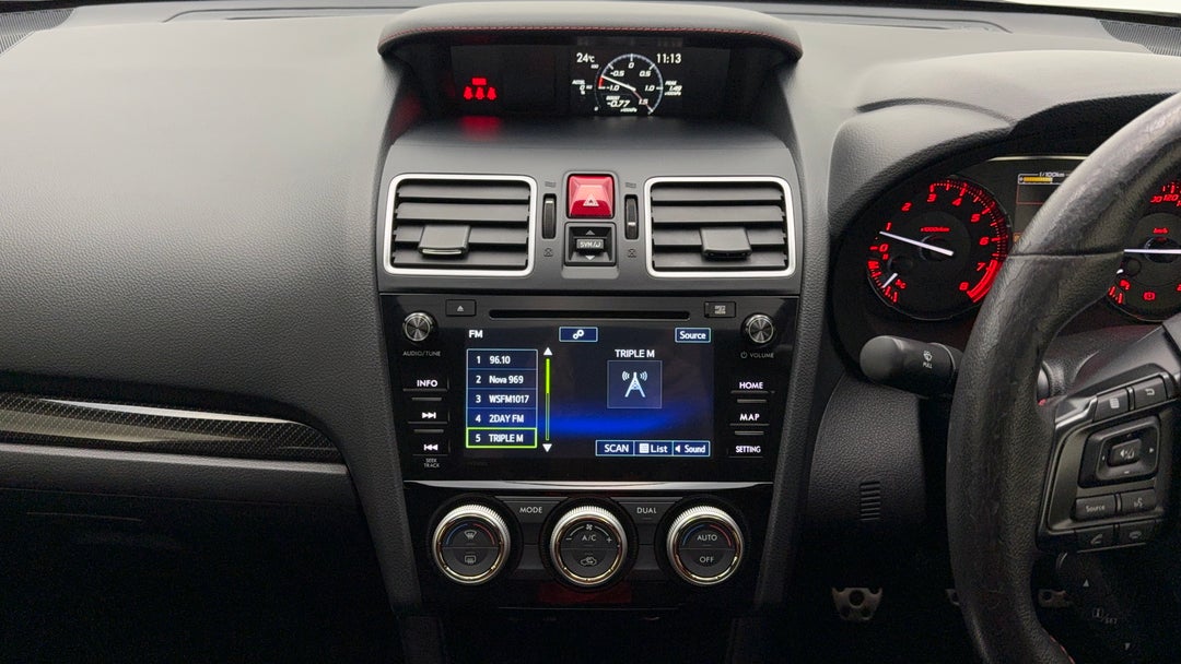 2017 Subaru WRX Premium (AWD), Manual, 127058 km, Center Console