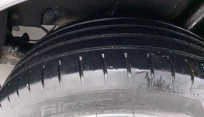 2017 Maruti Baleno ZETA 1.2 K12, Petrol, Manual, 45,448 km, Left Rear Tyre Tread