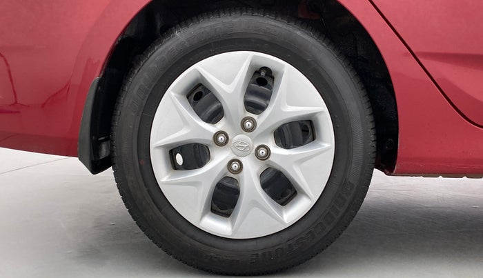 2016 Hyundai Verna FLUIDIC 1.6 VTVT S, Petrol, Manual, 25,370 km, Right Rear Wheel