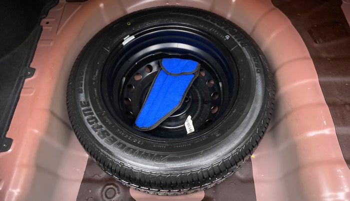 2016 Hyundai Verna FLUIDIC 1.6 VTVT S, Petrol, Manual, 25,370 km, Spare Tyre