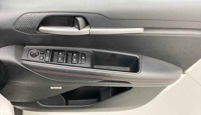 2020 KIA SONET GTX PLUS DCT 1.0, Petrol, Automatic, 24,809 km, Driver Side Door Panels Control
