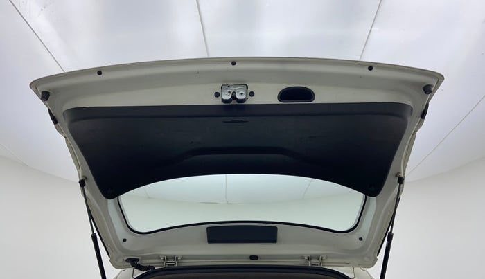 2016 Hyundai Creta BASE 1.6 PETROL, Petrol, Manual, 1,15,873 km, Boot Door Open