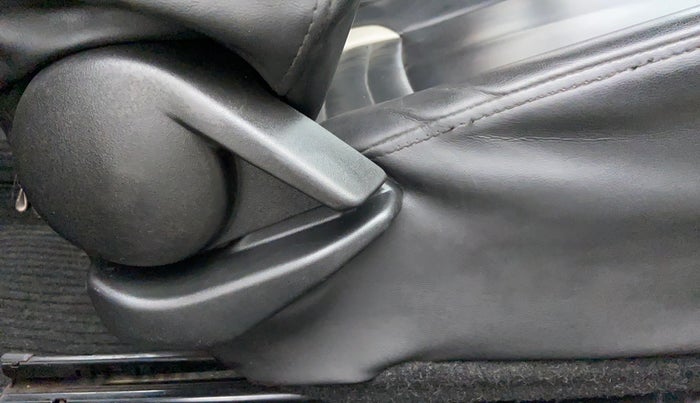 2016 Maruti Baleno DELTA 1.2 K12, Petrol, Manual, 25,948 km, Driver Side Adjustment Panel