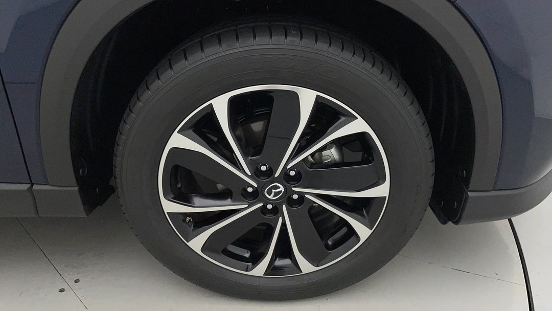 2025 Mazda CX-5 G25 Touring (AWD), Automatic, 5640 km, Right Front Wheel