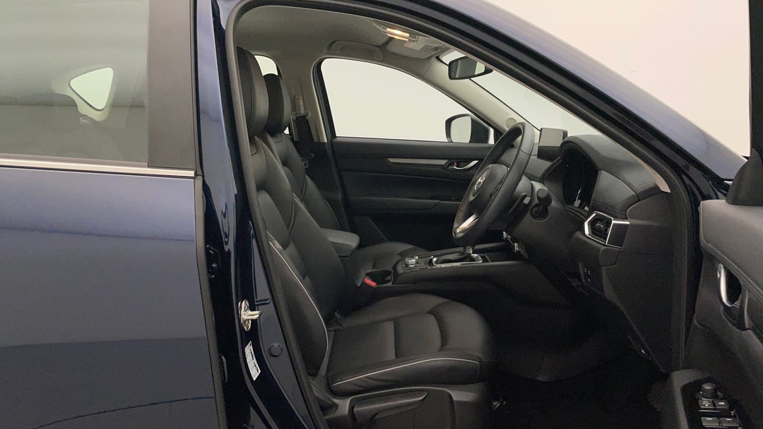 2025 Mazda CX-5 G25 Touring (AWD), Automatic, 5640 km, Right Side Front Door Cabin View