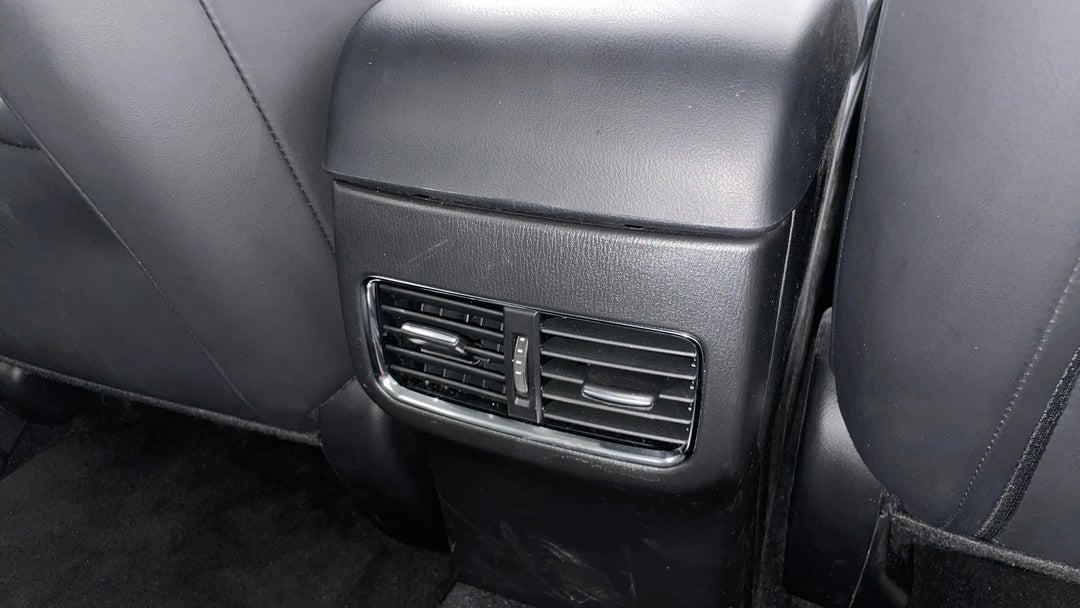 2025 Mazda CX-5 G25 Touring (AWD), Automatic, 5640 km, Rear A/C Vent