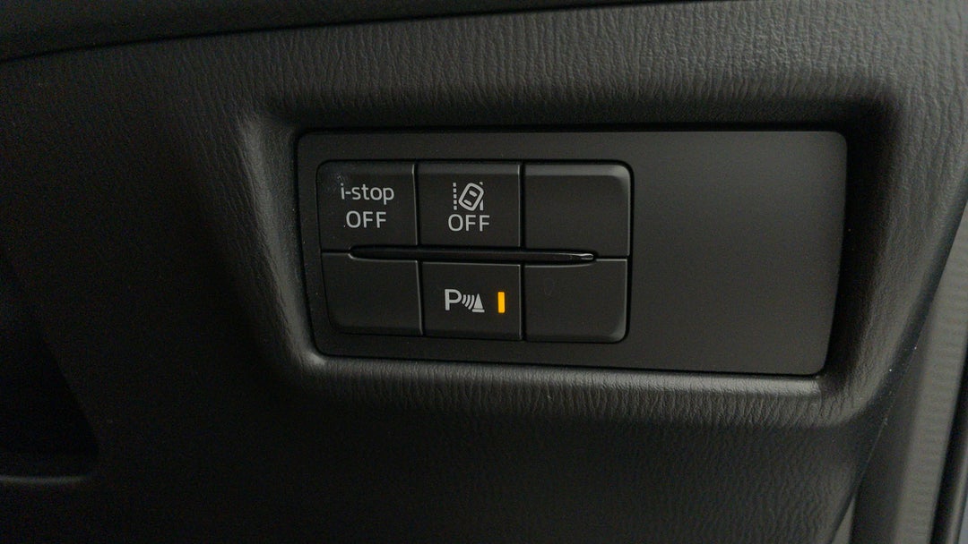 2025 Mazda CX-5 G25 Touring (AWD), Automatic, 5640 km, Utility Switches/Buttons