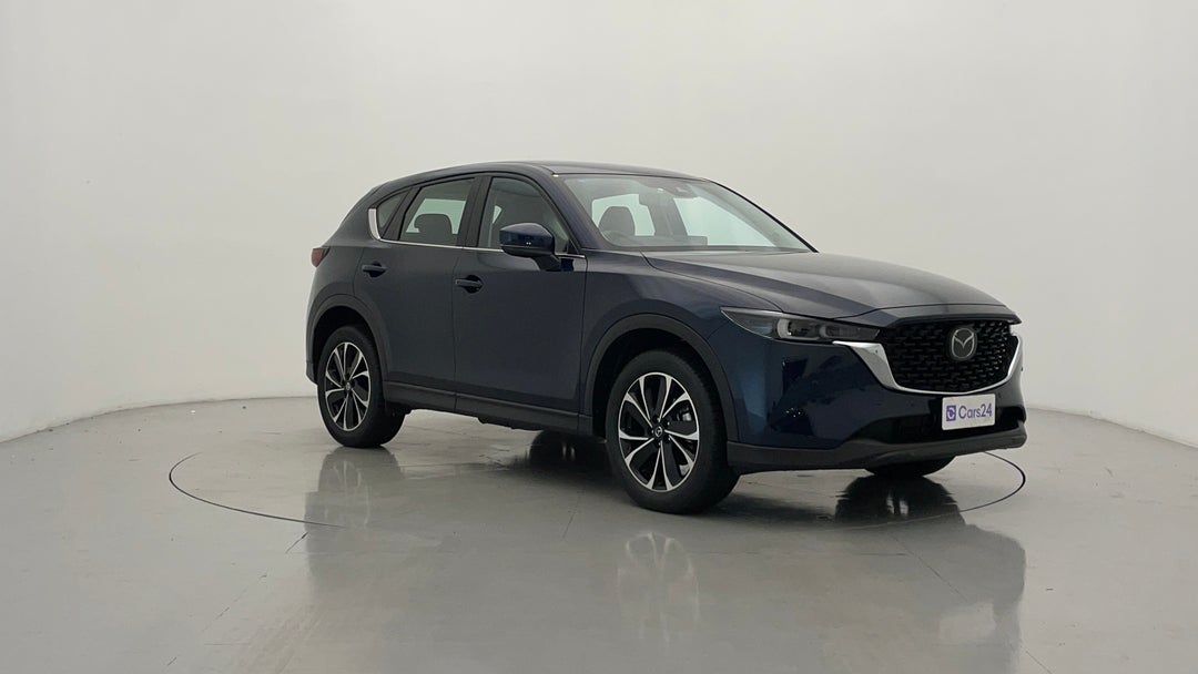 2025 Mazda CX-5 G25 Touring (AWD), Automatic, 5640 km, Right Front Diagonal (45- Degree) View