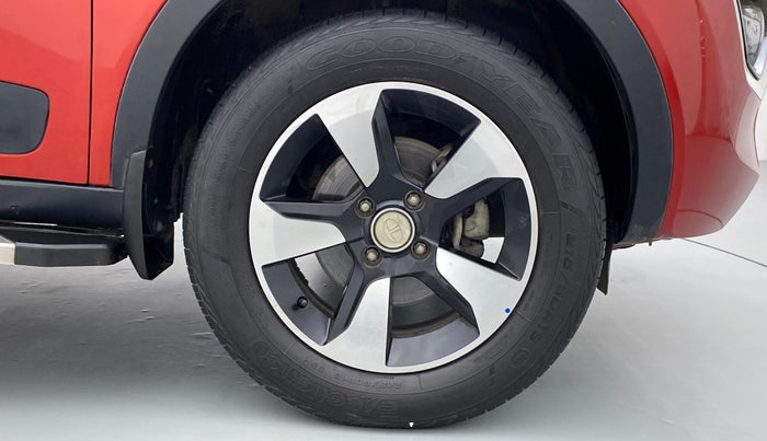 2018 Tata NEXON XZ+ 1.2 DUAL TONE, Petrol, Manual, 43,399 km, Right Front Wheel