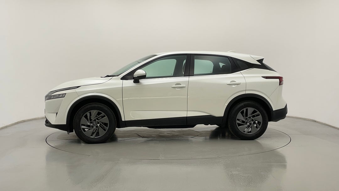 2022 Nissan Qashqai St, Automatic, 31706 km, Left Side View