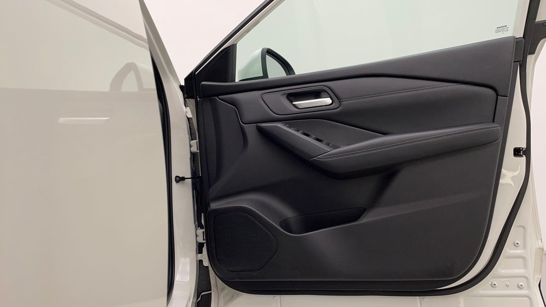 2022 Nissan Qashqai St, Automatic, 31706 km, Speaker View