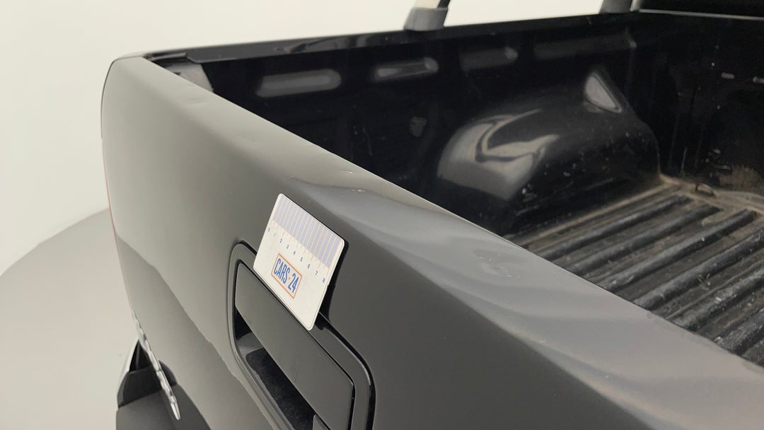 Boot / Tailgate Tray (Ute) Dent