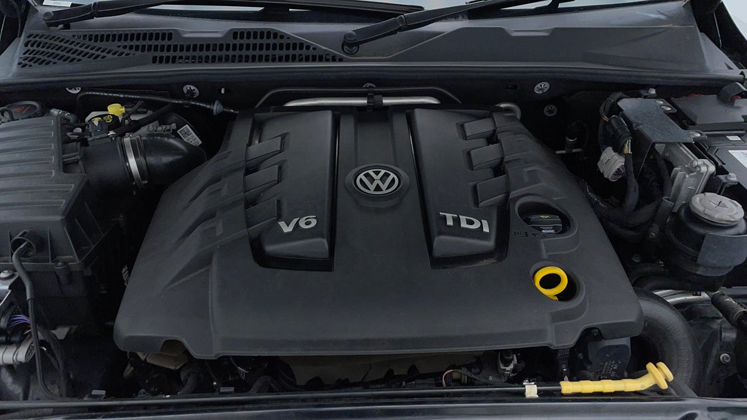 Open Bonnet (Engine)