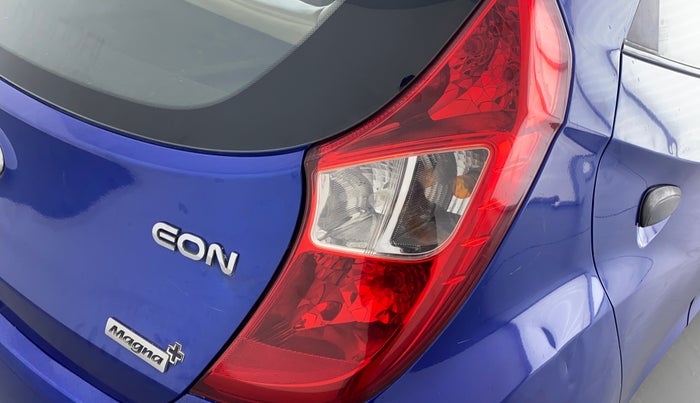 2015 Hyundai Eon MAGNA PLUS, Petrol, Manual, 58,087 km, Right tail light - Reverse Gear Light nor working