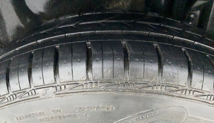 2013 Maruti Swift Dzire VXI, Petrol, Manual, 71,098 km, Left Rear Tyre Tread