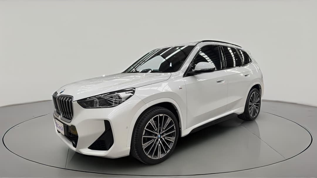 2023 BMW X1 xDrive20i M Sport, Automatic, 55868 km, Left Front Diagonal (45- Degree) View