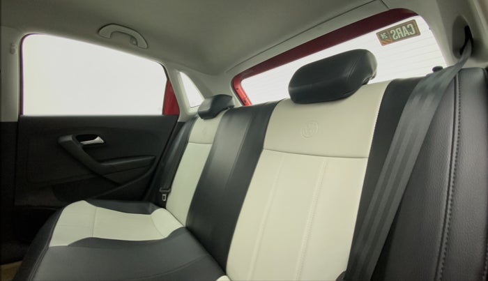 2018 Volkswagen Polo HIGHLINE 1.0L, Petrol, Manual, 34,137 km, Right Side Rear Door Cabin