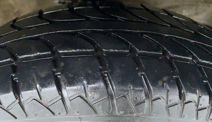 2017 Maruti Wagon R 1.0 LXI, Petrol, Manual, 23,623 km, Right Front Tyre Tread