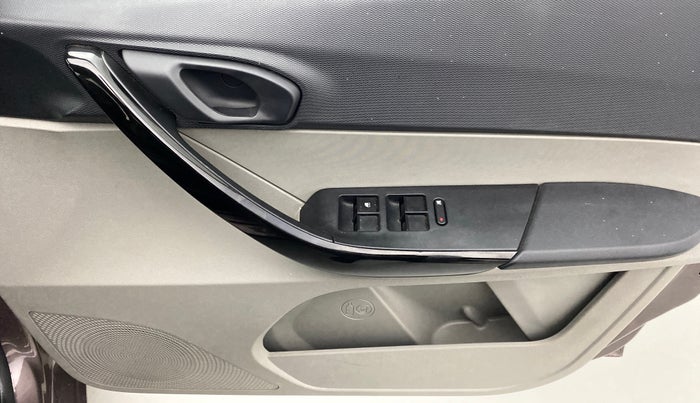 2018 Tata Tiago XT 1.2 REVOTRON, Petrol, Manual, 15,133 km, Driver Side Door Panels Control
