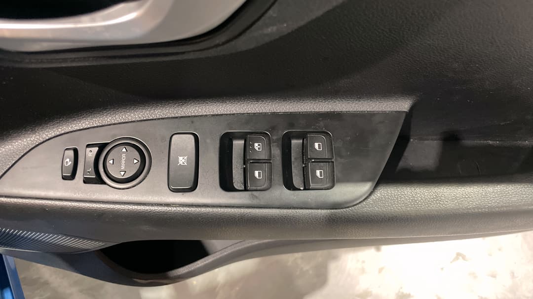 2022 Kia Rio Sx, Automatic, 41399 km, Drivers Side Door Panel Controls