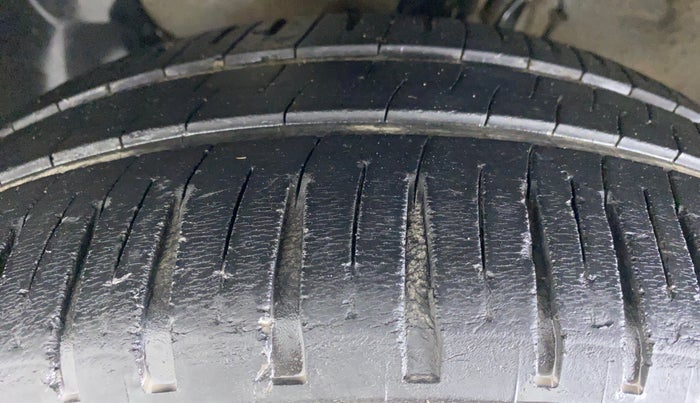 2014 Hyundai Elite i20 SPORTZ 1.2, Petrol, Manual, 74,012 km, Left Front Tyre Tread