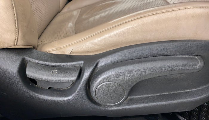 2014 Hyundai Elite i20 SPORTZ 1.2, Petrol, Manual, 74,012 km, Driver Side Adjustment Panel