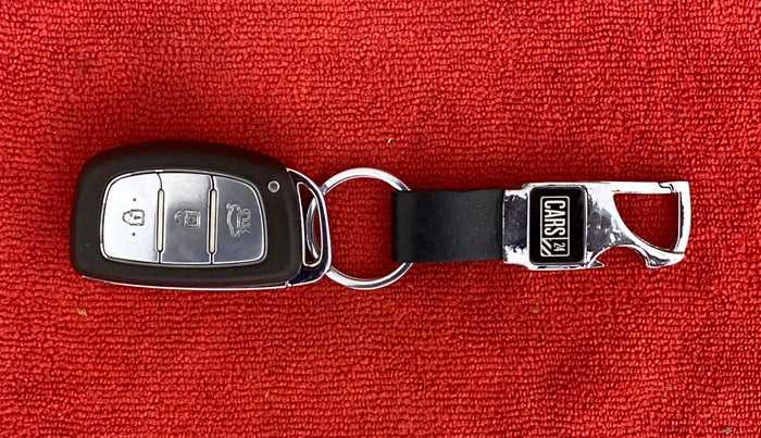 2013 Hyundai Grand i10 ASTA 1.2 KAPPA VTVT, Petrol, Manual, 75,892 km, Key Close Up