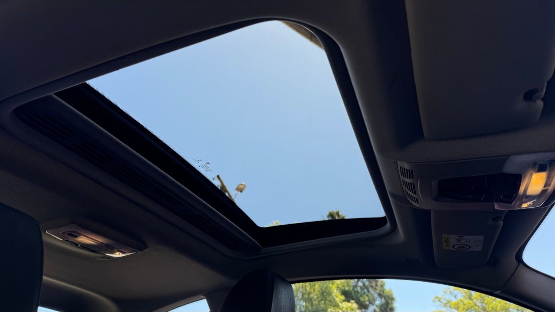 Interior Sunroof/Moonroof