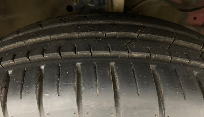 2012 Maruti Ertiga VDI, Diesel, Manual, 77,537 km, Right Front Tyre Tread