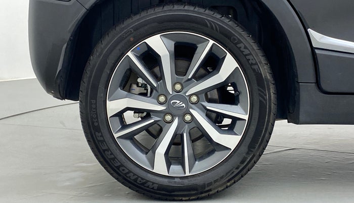 2021 Mahindra XUV300 1.2 W8 OPT, Petrol, Manual, 10,767 km, Right Rear Wheel