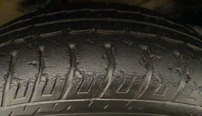 2017 Maruti Wagon R 1.0 VXI, Petrol, Manual, 19,020 km, Left Front Tyre Tread