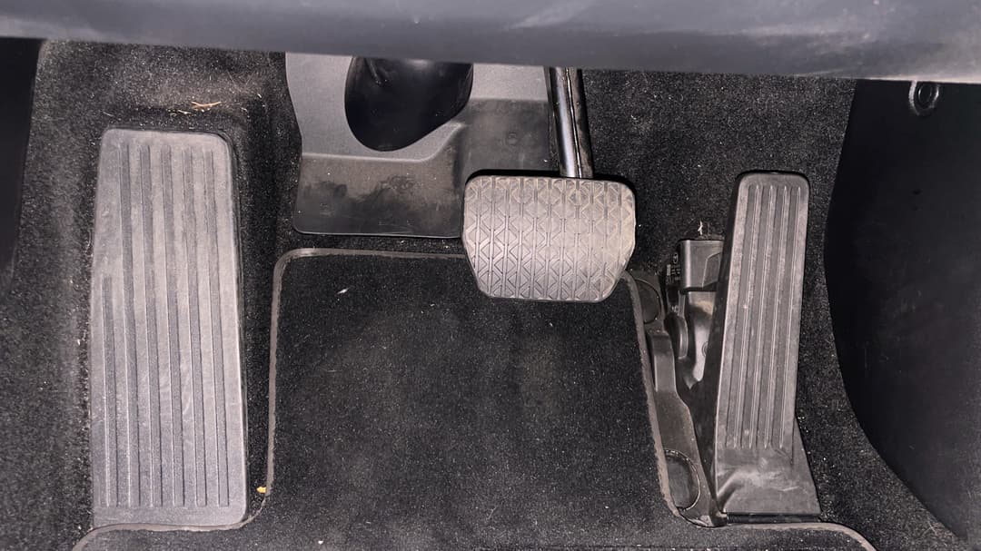 2019 Mazda Mazda3 G20 Pure, Automatic, 43845 km, Pedals and Footmat