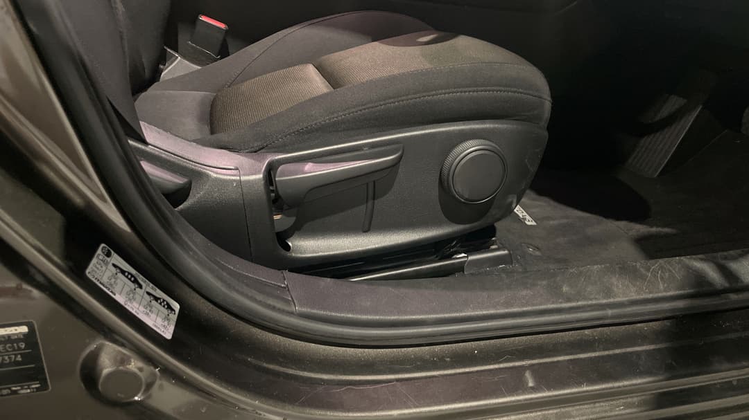 2019 Mazda Mazda3 G20 Pure, Automatic, 43845 km, Drivers Side Adjustment Panel