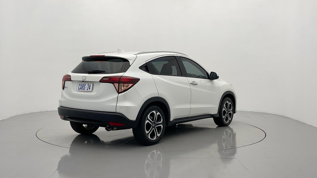 Right Back Diagonal (45- Degree) View