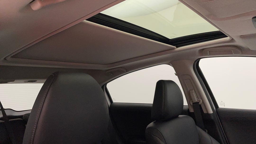 Interior Sunroof/Moonroof