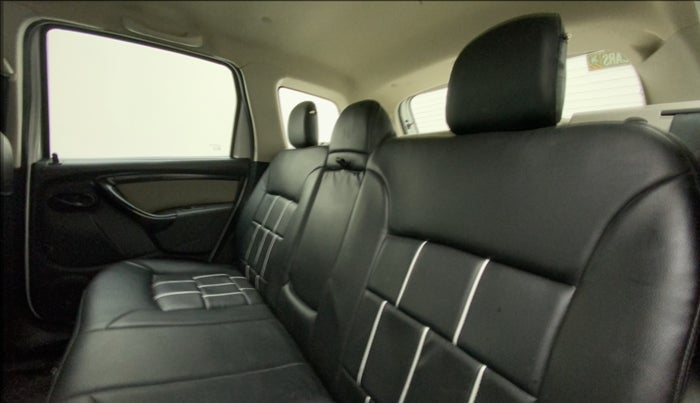 2015 Renault Duster RXL PETROL, Petrol, Manual, 67,850 km, Right Side Rear Door Cabin