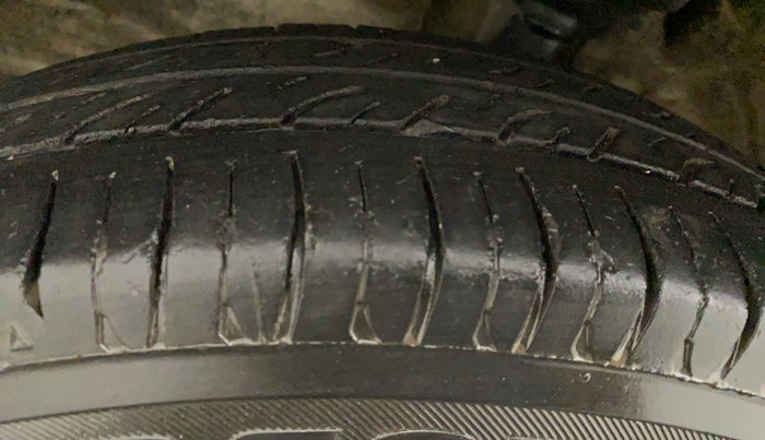 2015 Maruti Wagon R 1.0 LXI CNG, CNG, Manual, 91,511 km, Right Rear Tyre Tread