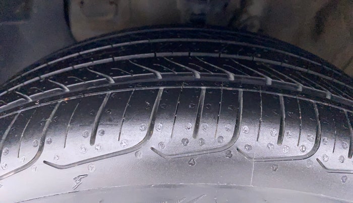2019 Hyundai Elite i20 ASTA 1.2 (O), Petrol, Manual, 59,713 km, Left Front Tyre Tread