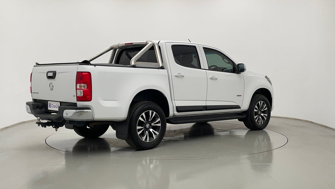 Right Back Diagonal (45- Degree) View