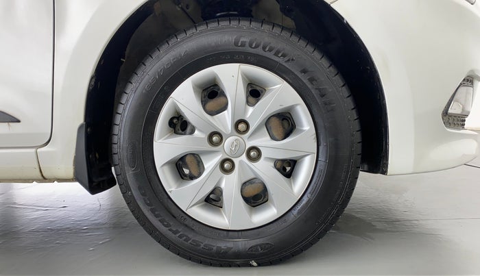 2015 Hyundai Elite i20 SPORTZ 1.2, Petrol, Manual, 62,192 km, Right Front Wheel