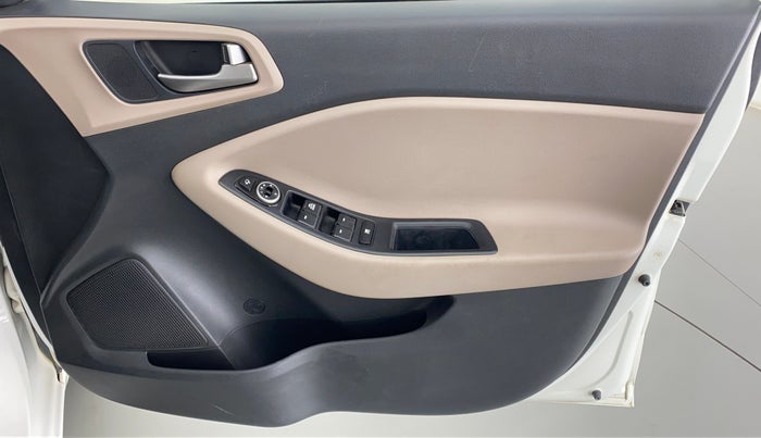 2015 Hyundai Elite i20 SPORTZ 1.2, Petrol, Manual, 62,192 km, Driver Side Door Panels Control