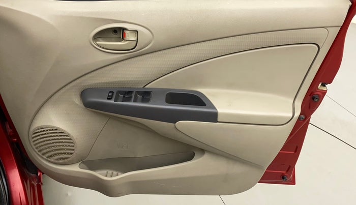 2014 Toyota Etios G, Petrol, Manual, 76,413 km, Driver Side Door Panels Control