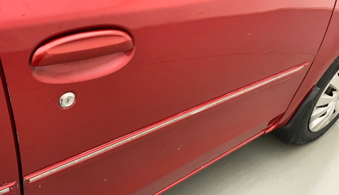 2014 Toyota Etios G, Petrol, Manual, 76,413 km, Driver-side door - Minor scratches