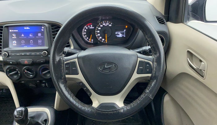 2018 Hyundai NEW SANTRO SPORTZ 1.1, Petrol, Manual, 74,483 km, Steering Wheel Close Up