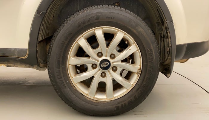 2016 Mahindra XUV500 W10, Diesel, Manual, 42,916 km, Left Rear Wheel