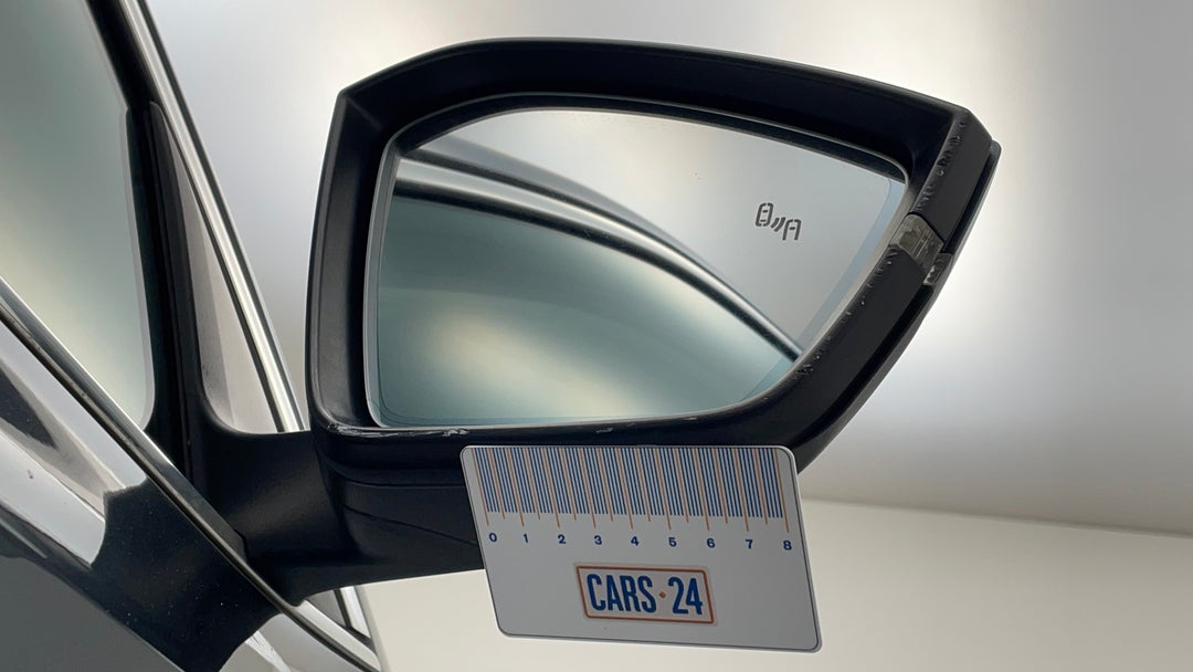 Side Mirrors Housing RHS Scratch