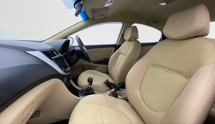 2016 Hyundai Verna FLUIDIC 1.4 VTVT, Petrol, Manual, 67,905 km, Right Side Front Door Cabin View