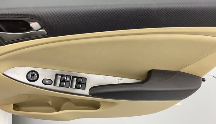 2016 Hyundai Verna FLUIDIC 1.4 VTVT, Petrol, Manual, 67,905 km, Driver Side Door Panels Control
