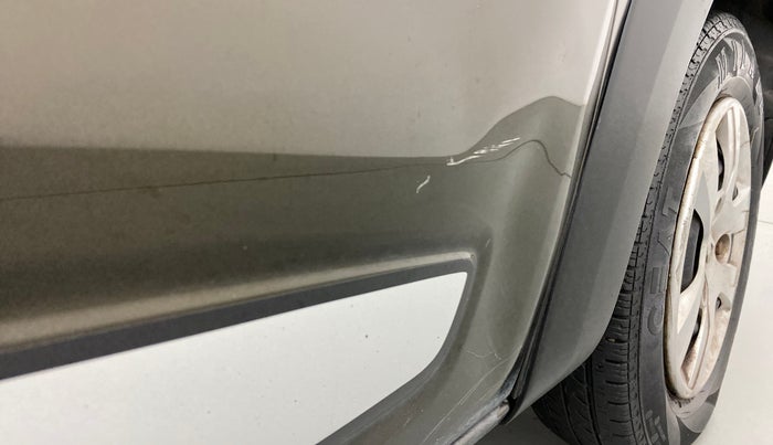 2017 Renault Kwid 1.0 RXT Opt, Petrol, Manual, 42,566 km, Driver-side door - Minor scratches