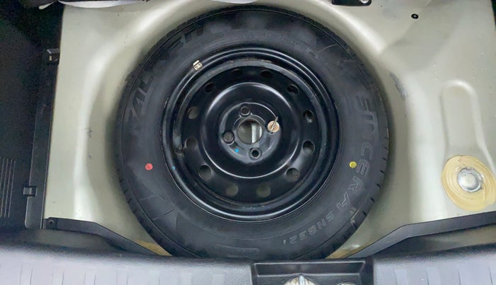2014 Maruti Swift VXI D, Petrol, Manual, 37,484 km, Spare Tyre